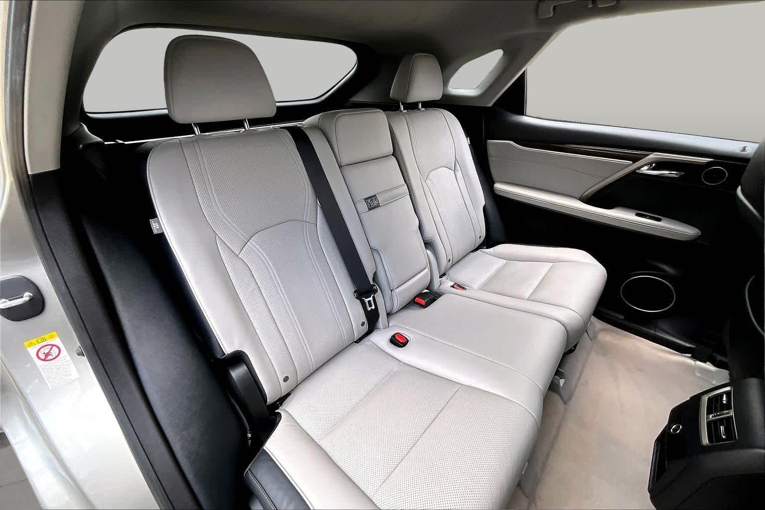 Used 2019 Atomic Silver Lexus  image 17