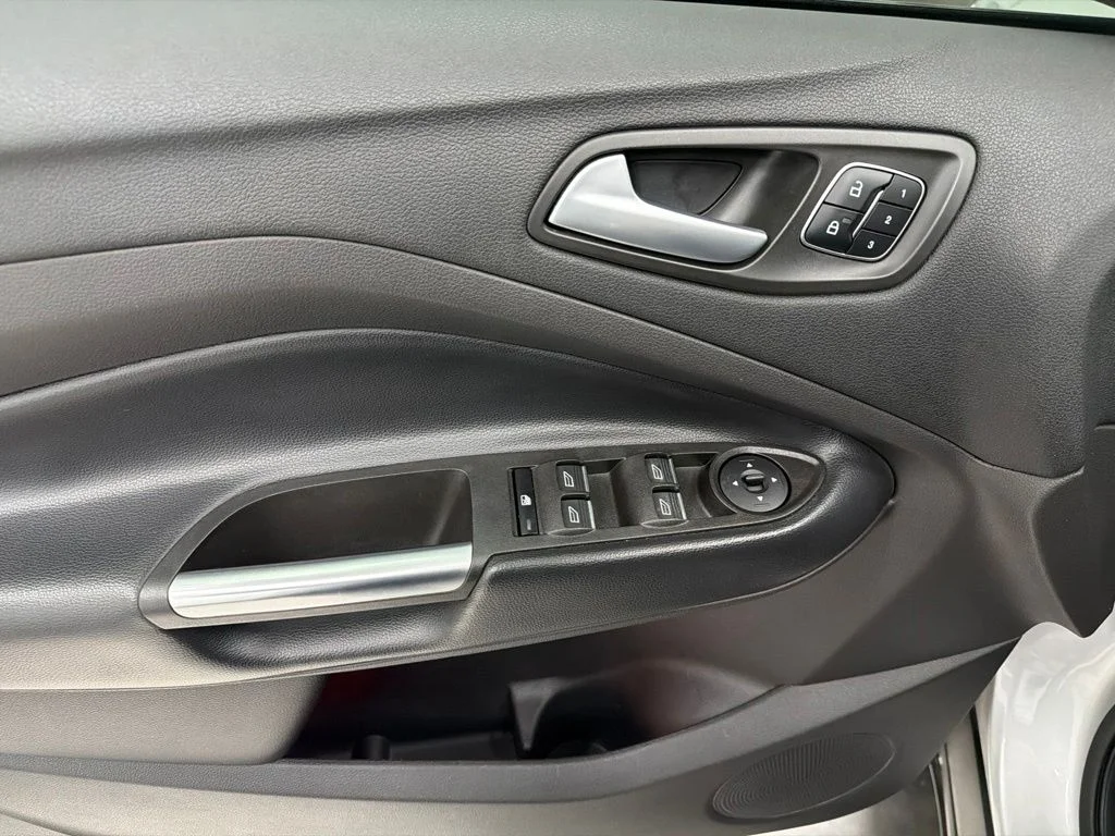 Used 2019 Silver Ford Titanium image 22