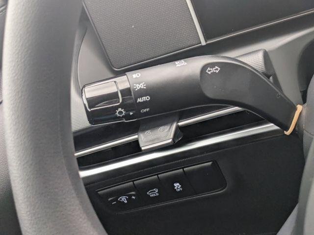 New 2026 Silver Hyundai SEL FWD image 30
