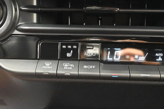 Used 2024  Toyota XLE image 23