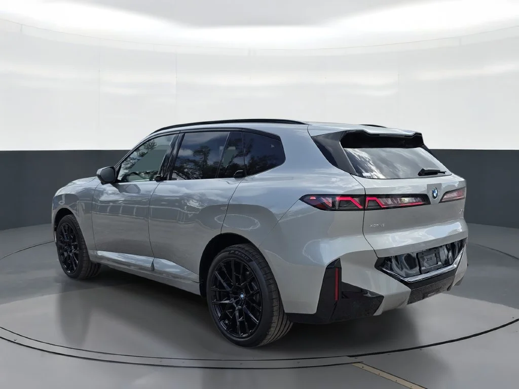 New 2027 Silver BMW  image 4