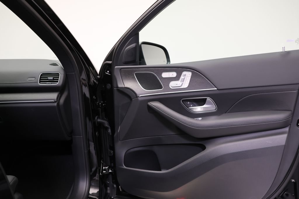 New 2026 Obsidian Black Mercedes-Benz GLE 450 Coupe image 43