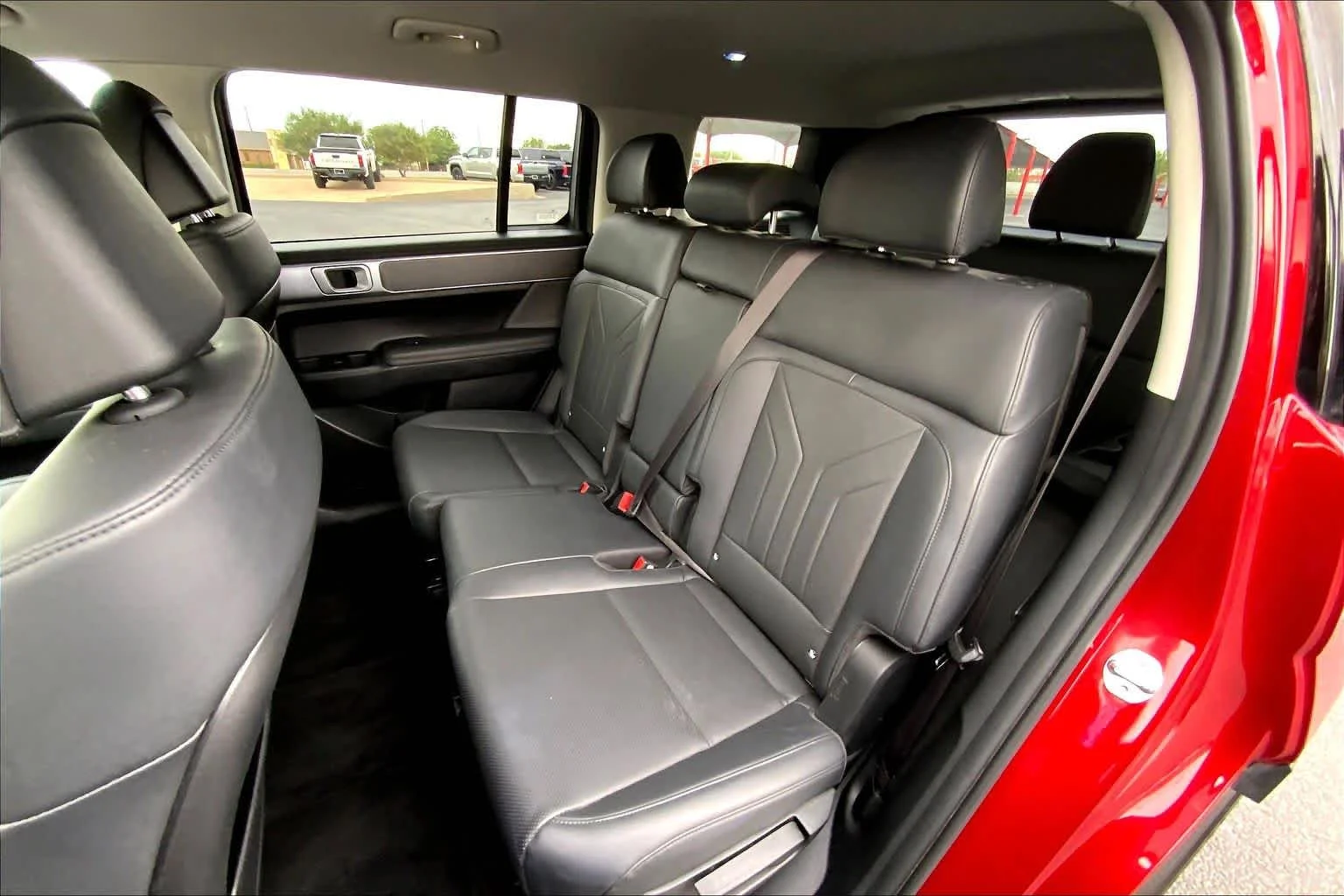 Used 2025 Ultimate Red Hyundai SEL image 21