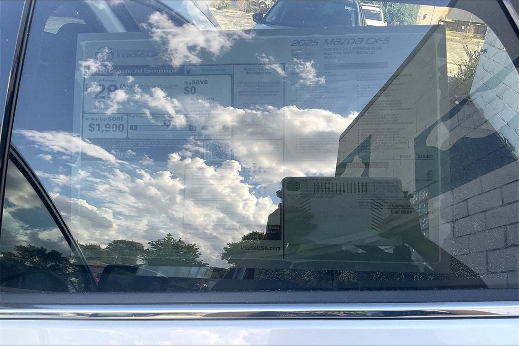2025 MAZDA CX-5 - Image 12
