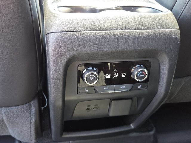 2026 Chevrolet Traverse High Country - Photo 12