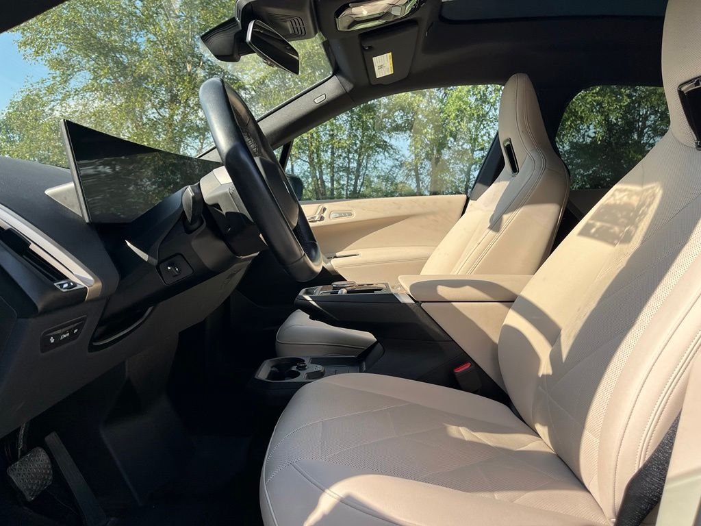 Certified Used 2024 Black BMW xDrive50 image 16
