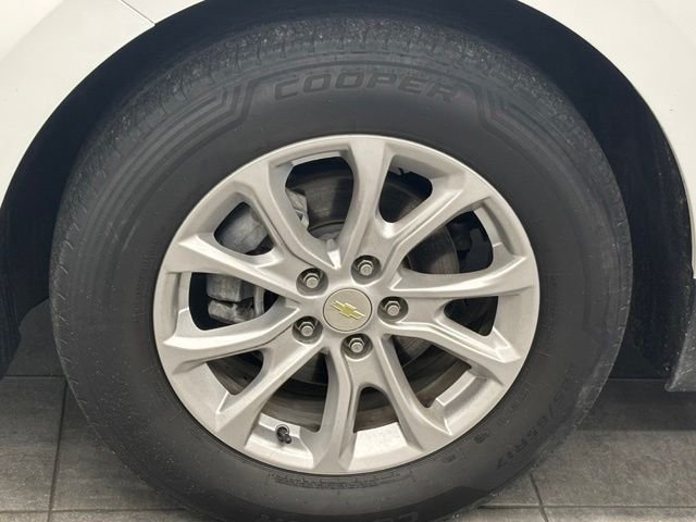 Used 2020 White Chevrolet LS image 6
