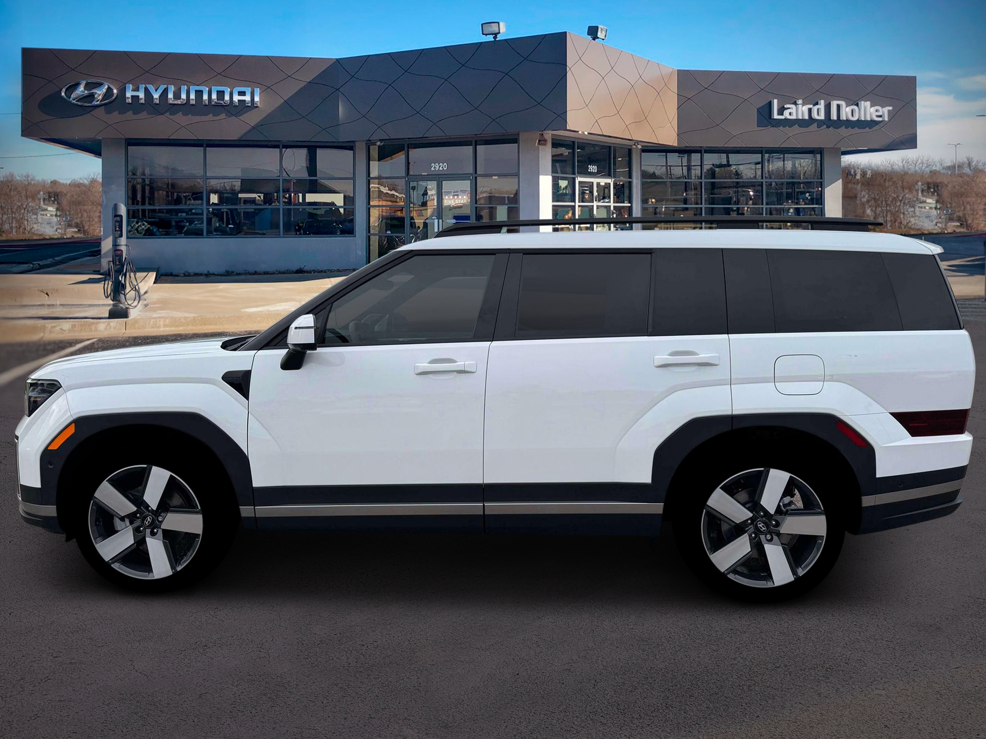 View vehicle photo 3