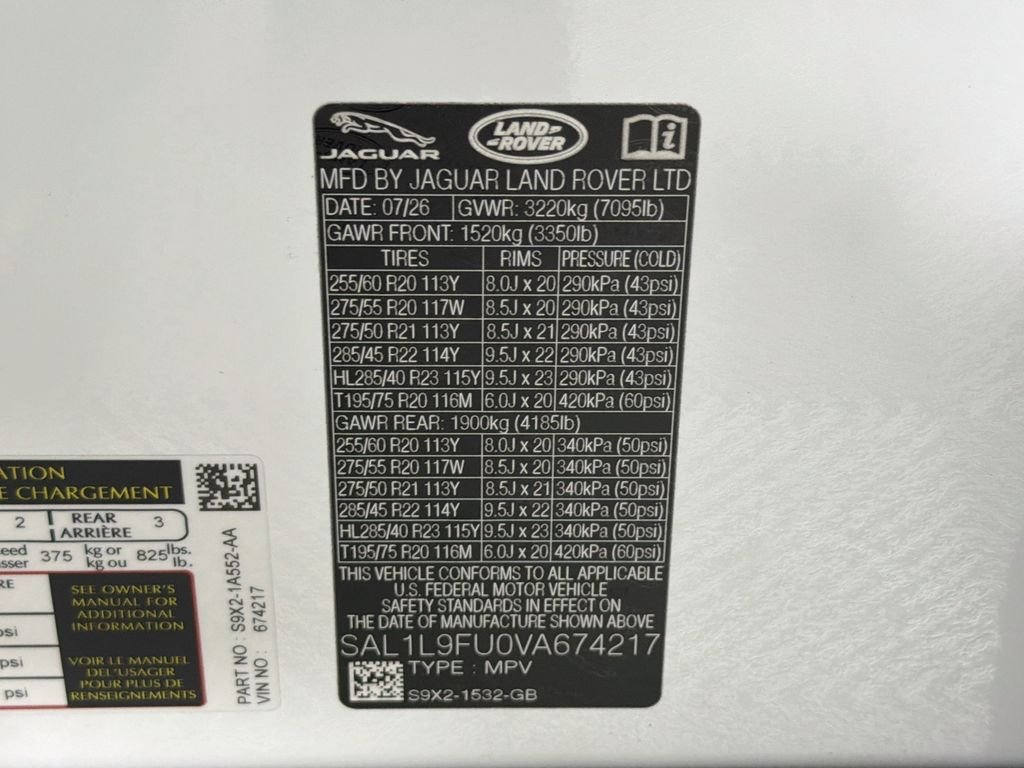 New 2027 Fuji White Land Rover Dynamic SE P400 image 34