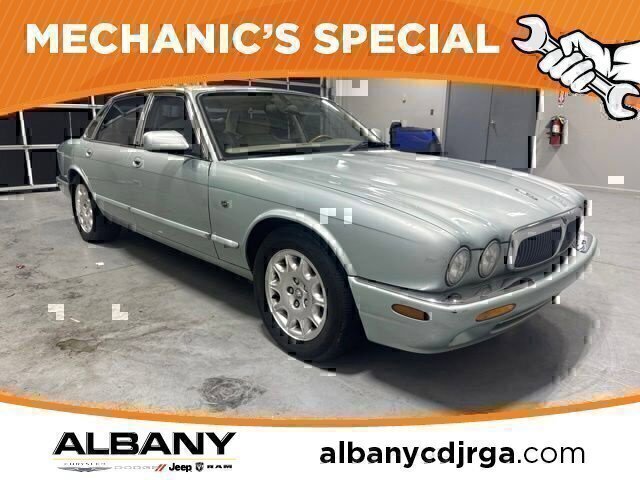 Used 2000 Gold Jaguar Base image 1