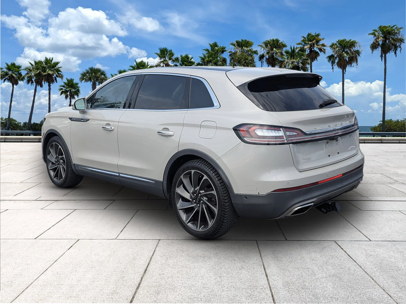 Used 2019 Ceramic Pearl Metallic Tri-Coat Lincoln Reserve image 6