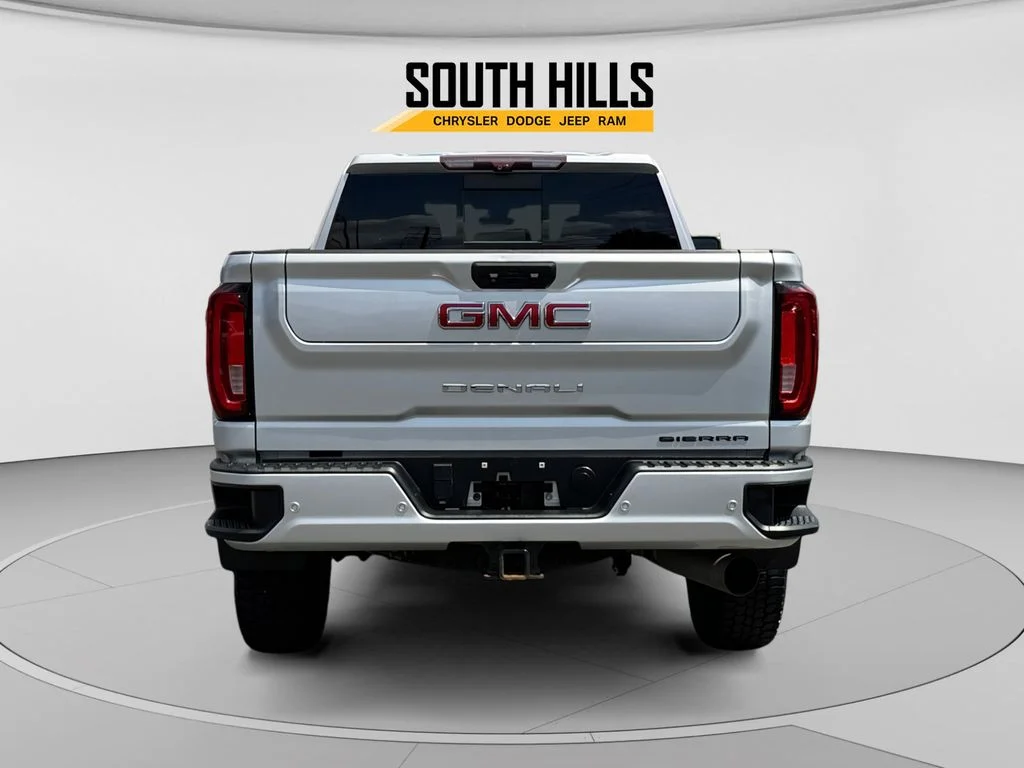 Used 2020 Silver GMC Denali image 4