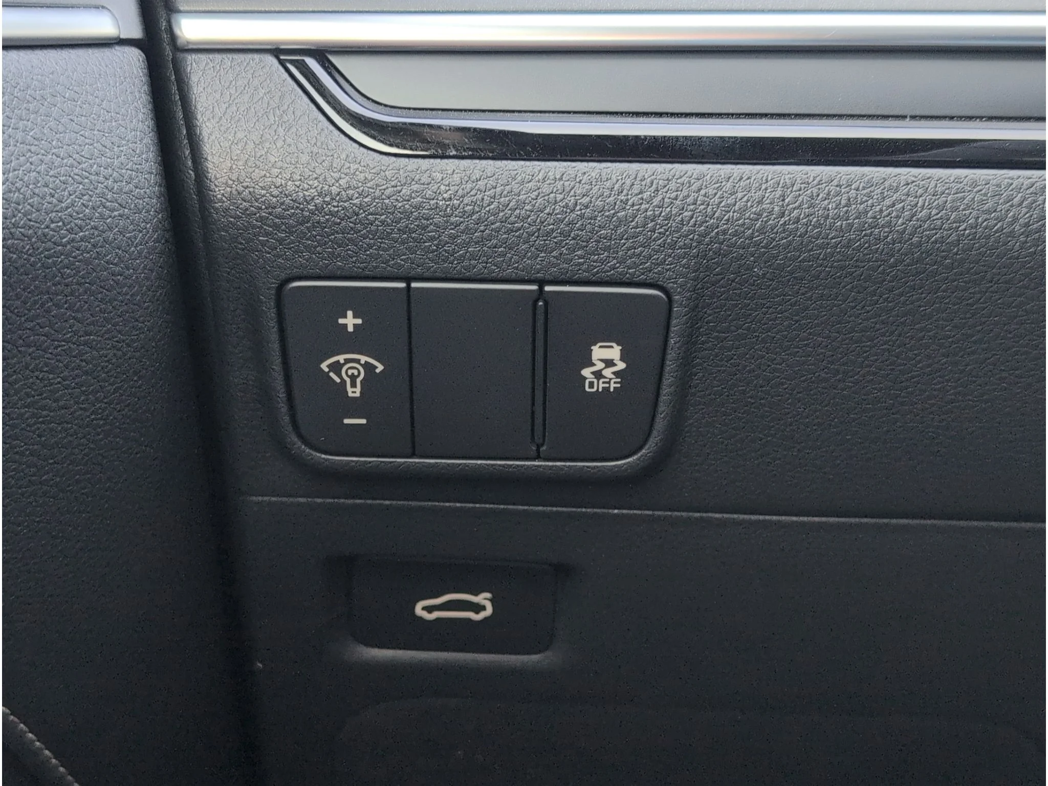 New 2026 Wolf Gray Kia GT-Line FWD image 25