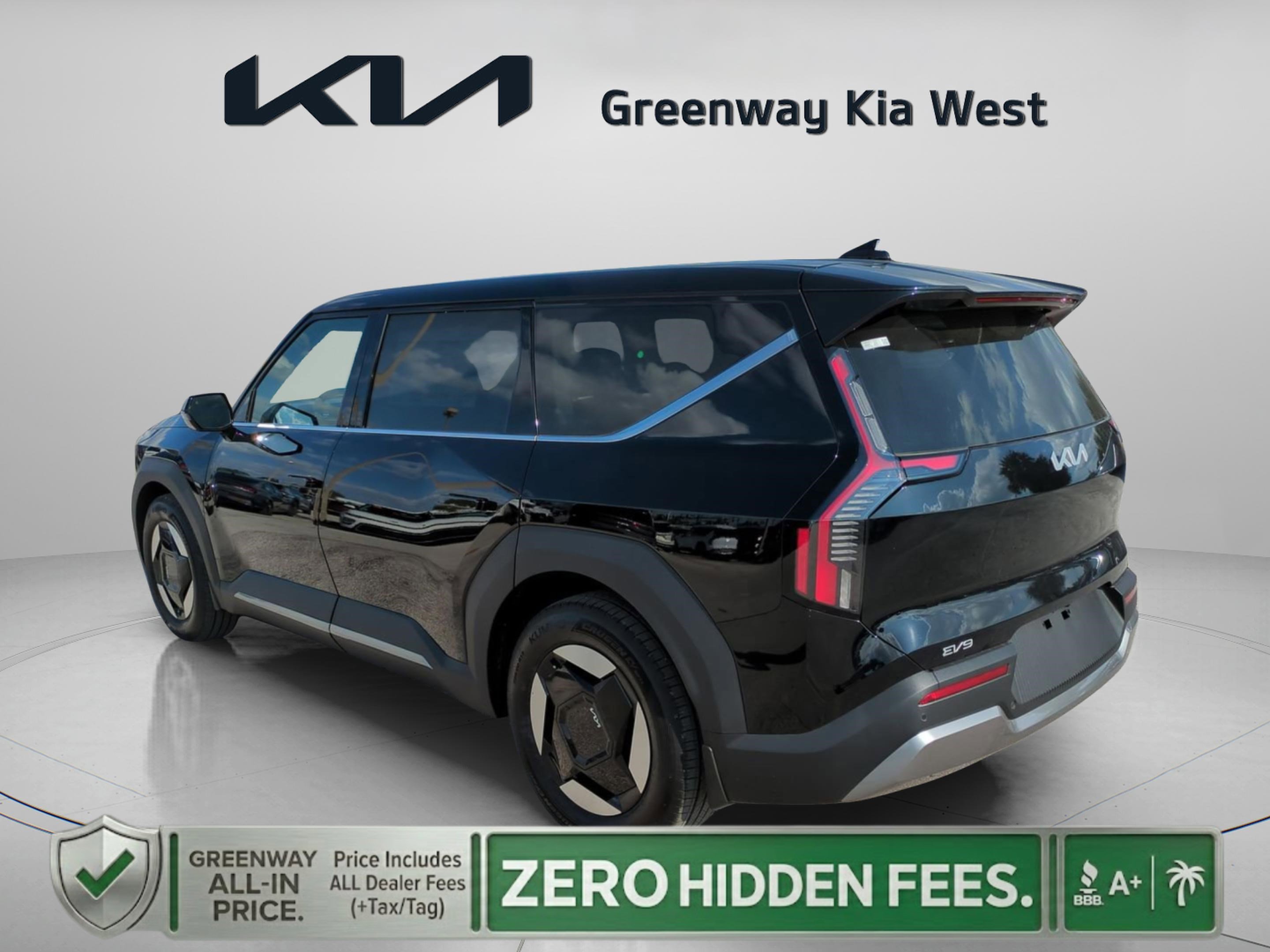 2026 Kia EV9 Light's photo