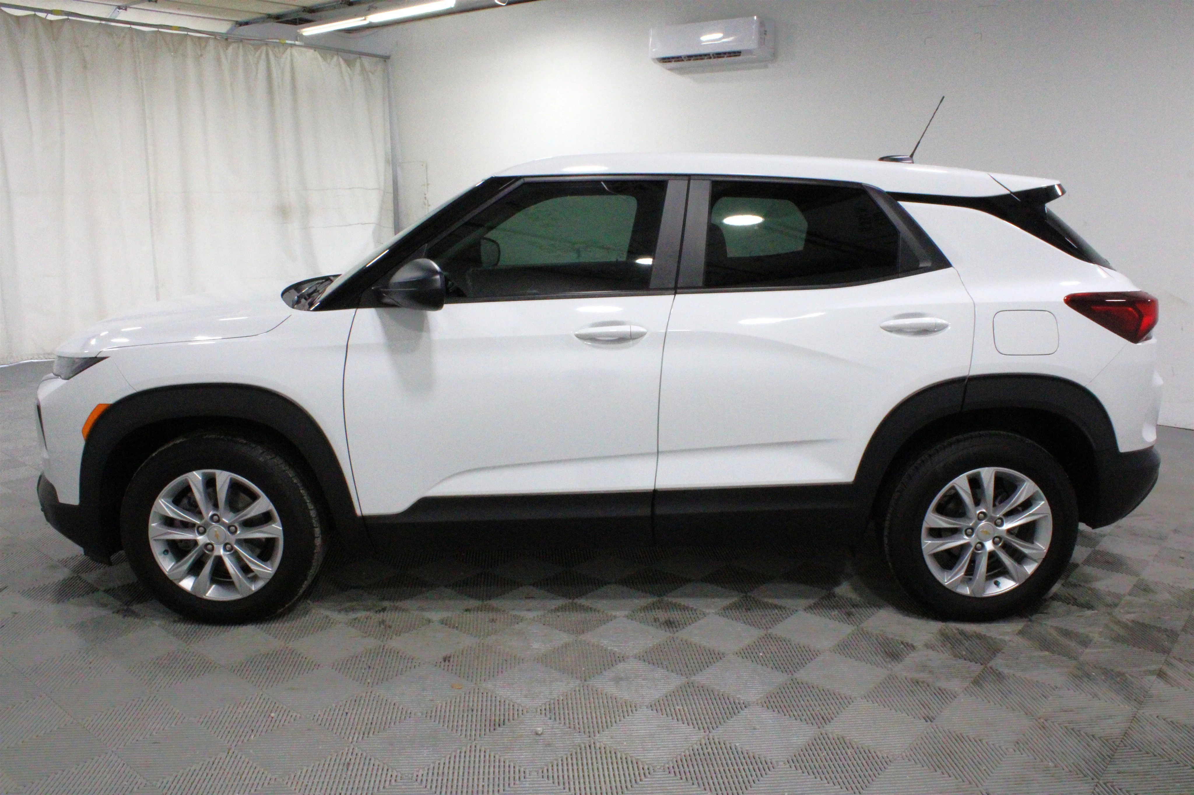 2023 Chevrolet TrailBlazer LS - Photo 30