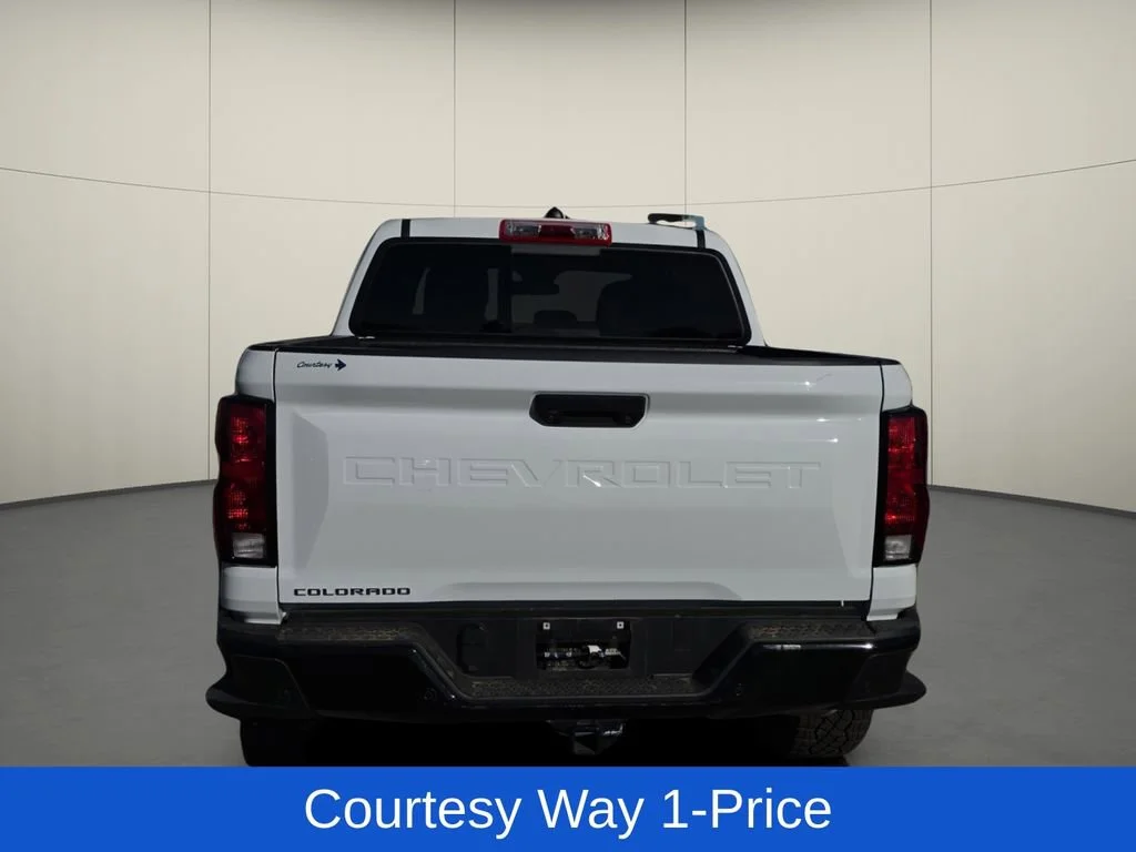 Used 2025 Summit White Chevrolet Trail Boss image 8