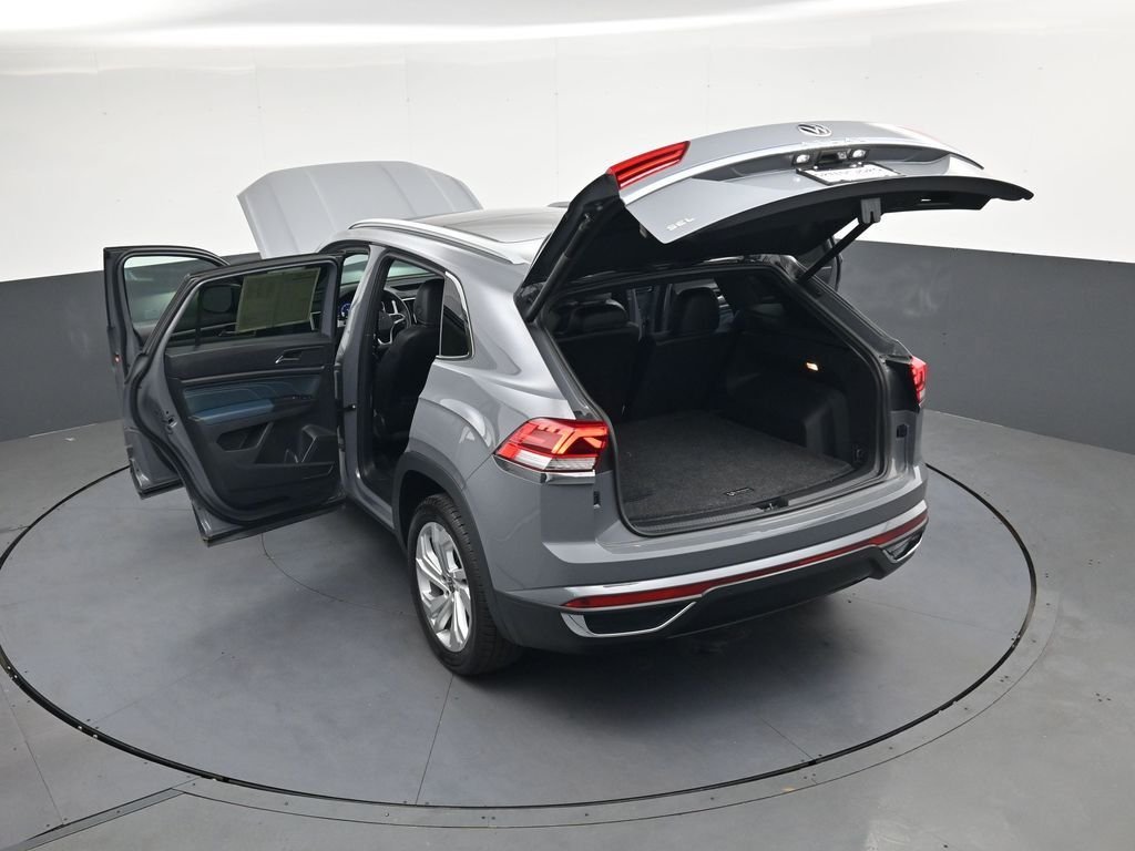 Used 2021  Volkswagen 2.0T SEL image 52
