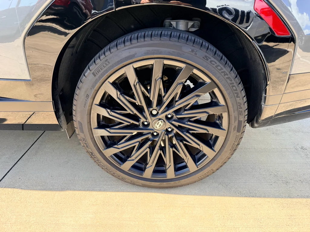 Used 2024 Hampton Gray Hyundai Calligraphy image 32