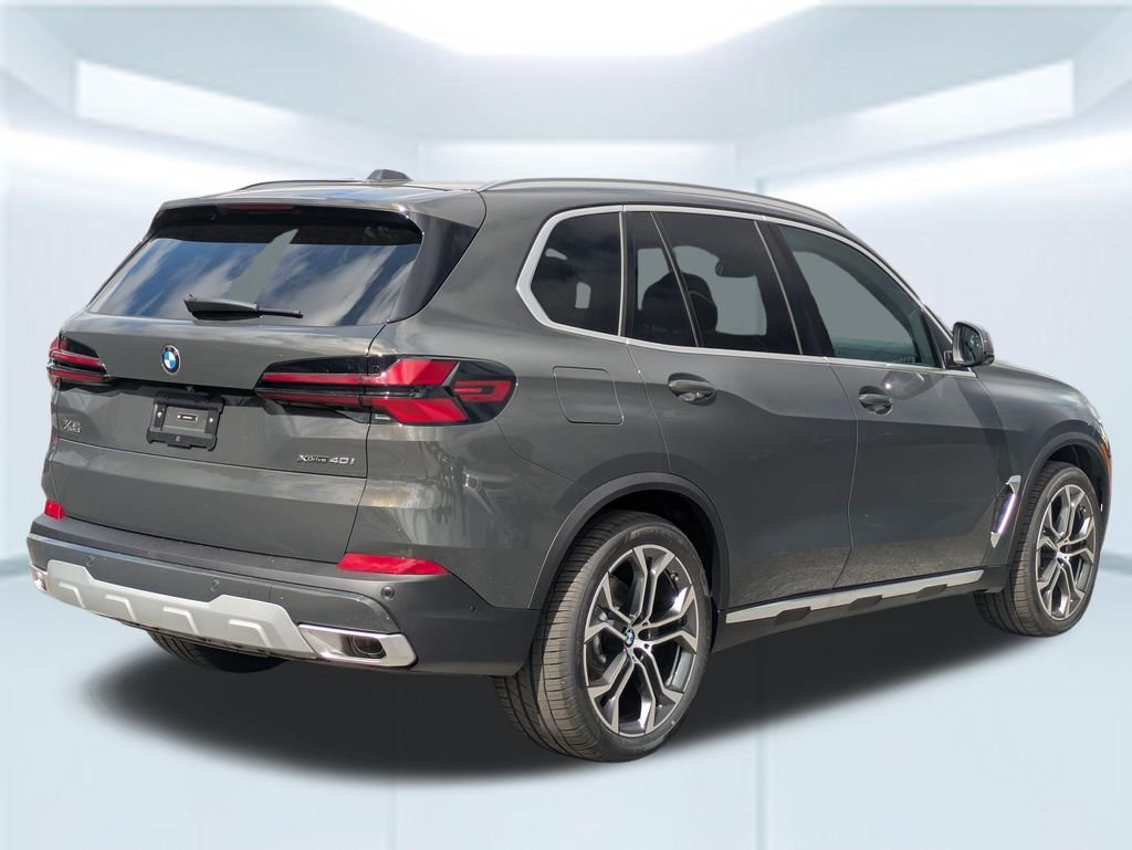 New 2026 Dravit Grey Metallic BMW xDrive40i image 5
