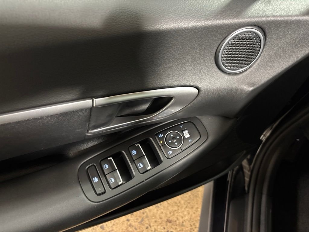 Used 2026 Blue Hyundai SE image 12