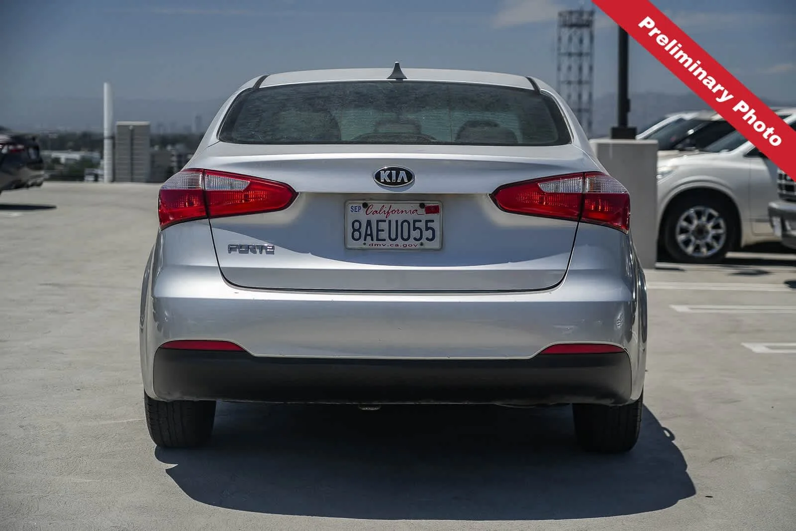 Used 2016 Silky Silver Kia LX image 7