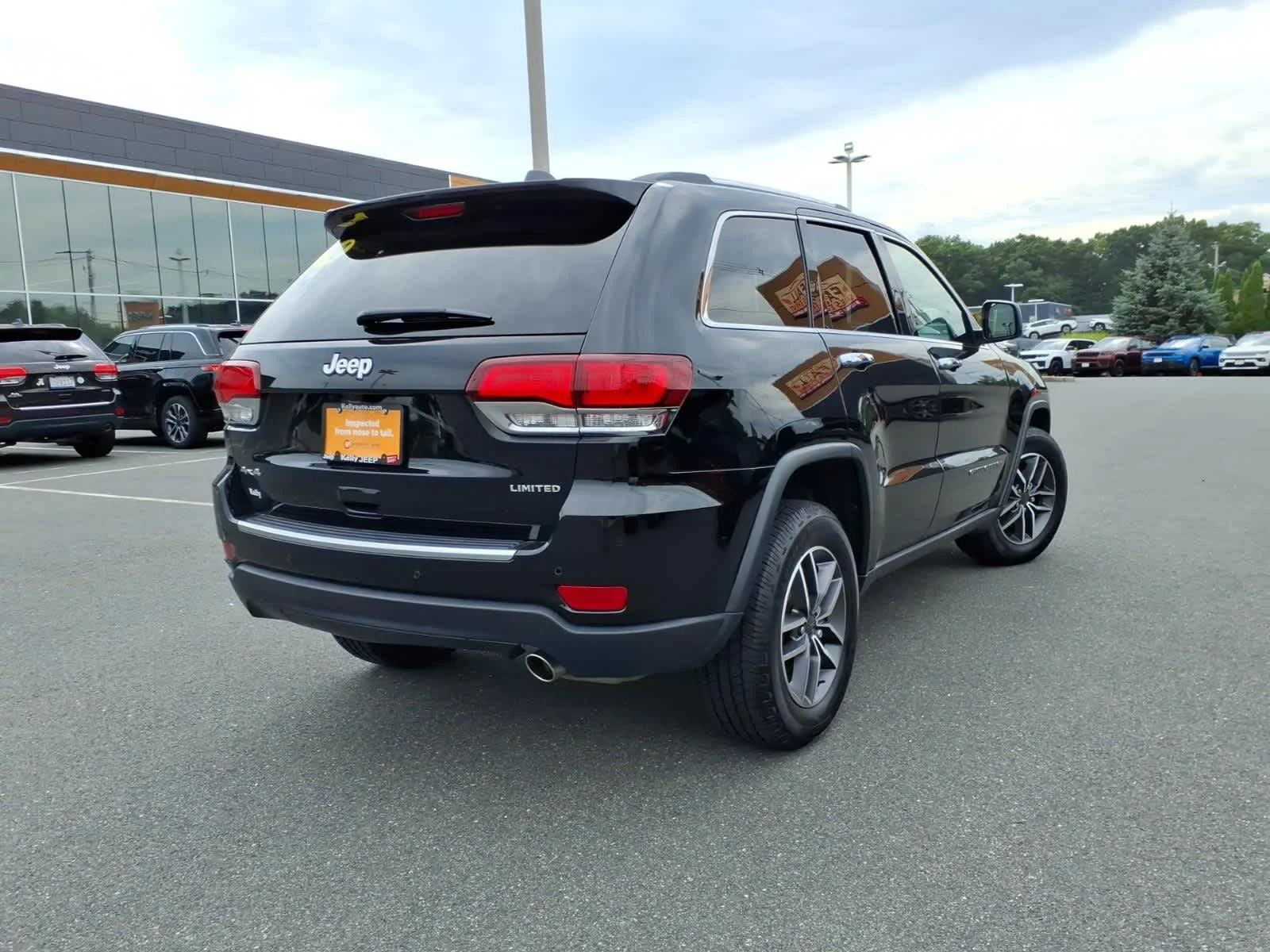 Certified Used 2020 Diamond Black Crystal Pearlcoat Jeep Limited image 7