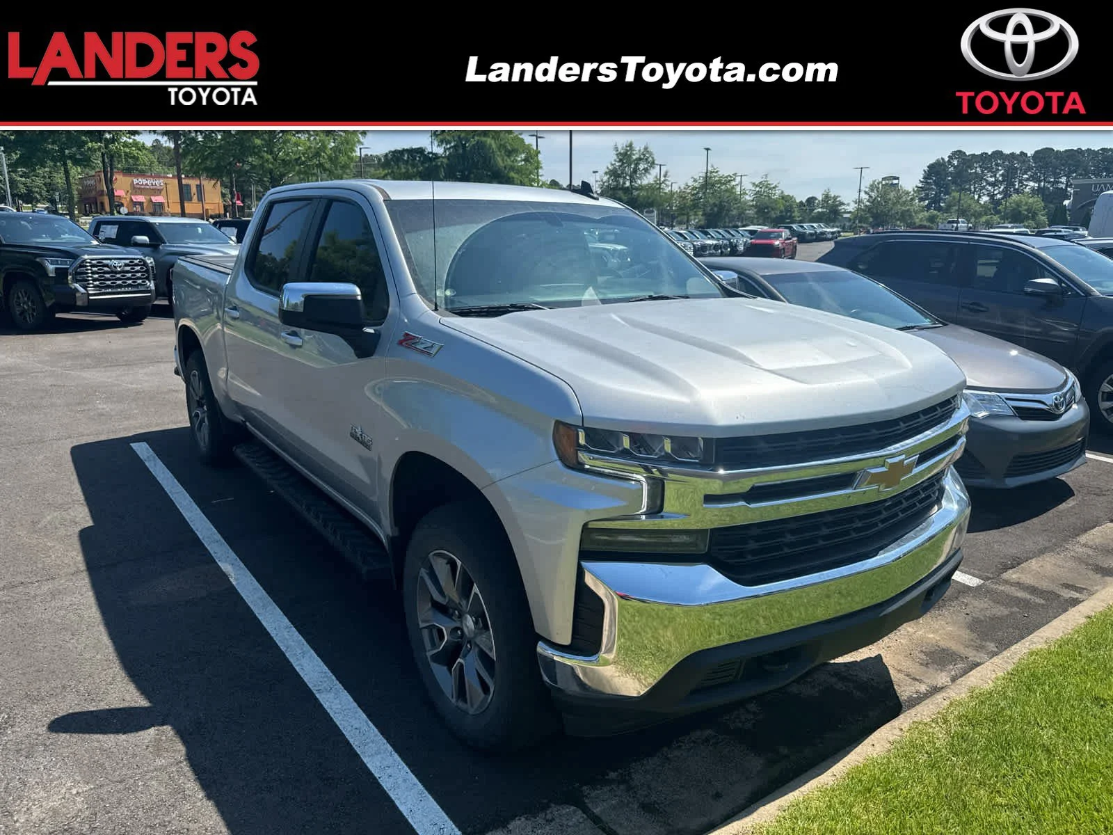 2022 Chevrolet Silverado 1500 LT 4X4 Crew Cab Short Box's photo
