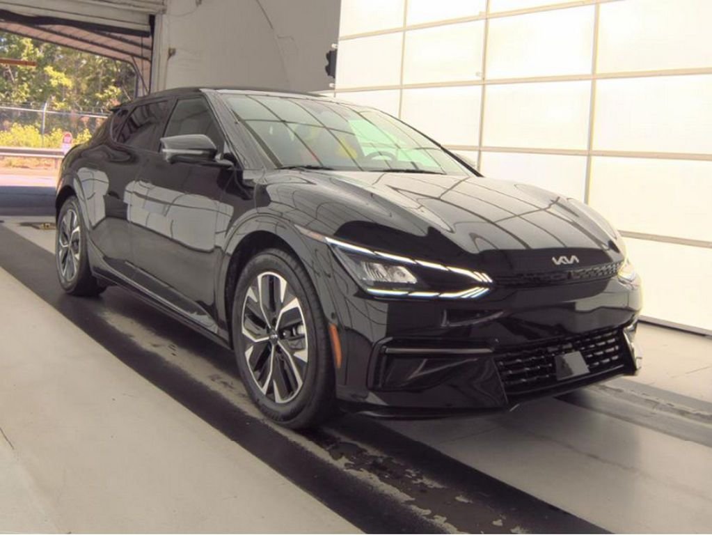 Used 2023 Black Kia GT-Line image 4