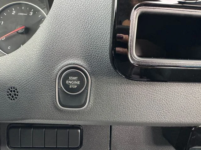 New 2026  Mercedes-Benz Passenger 170 WB image 26