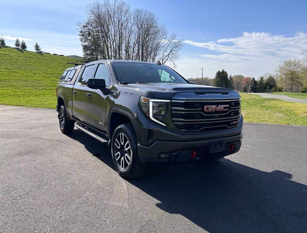 2023 GMC Sierra 4WD Crew Cab Short Box AT4's photo