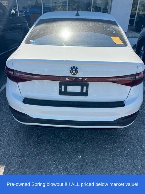 Used 2025 White Volkswagen 1.5T Sport image 7