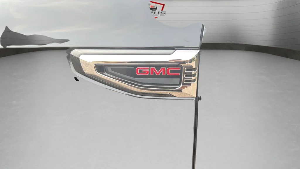 Used 2025 Black GMC Elevation image 17