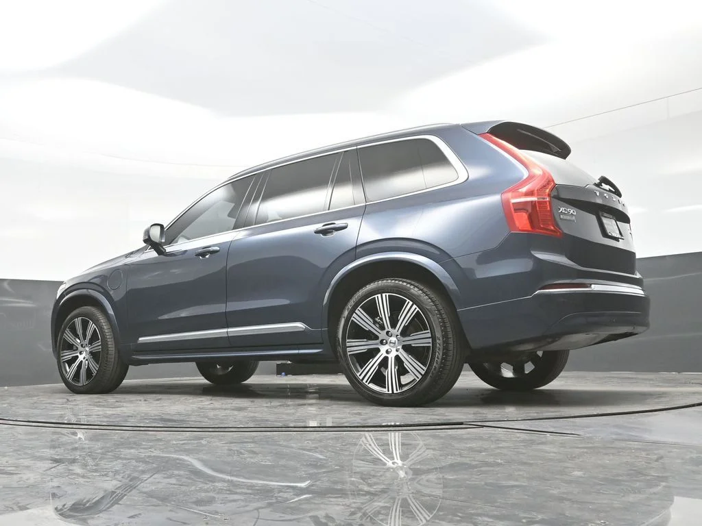 Certified Used 2025 Denim Blue Volvo Core image 31