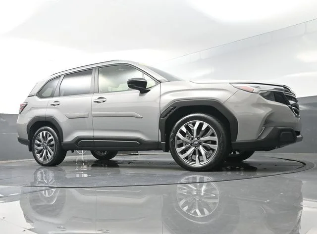 Used 2025 Beige Subaru Touring image 32