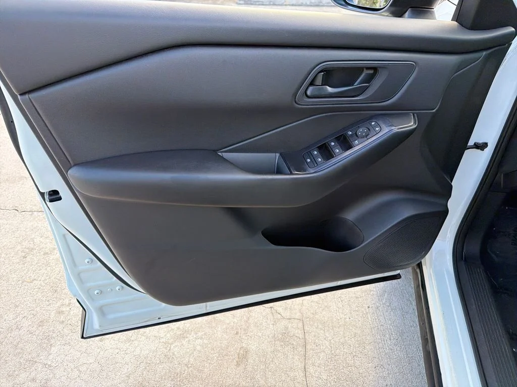 2024 Nissan Rogue S - Photo 14