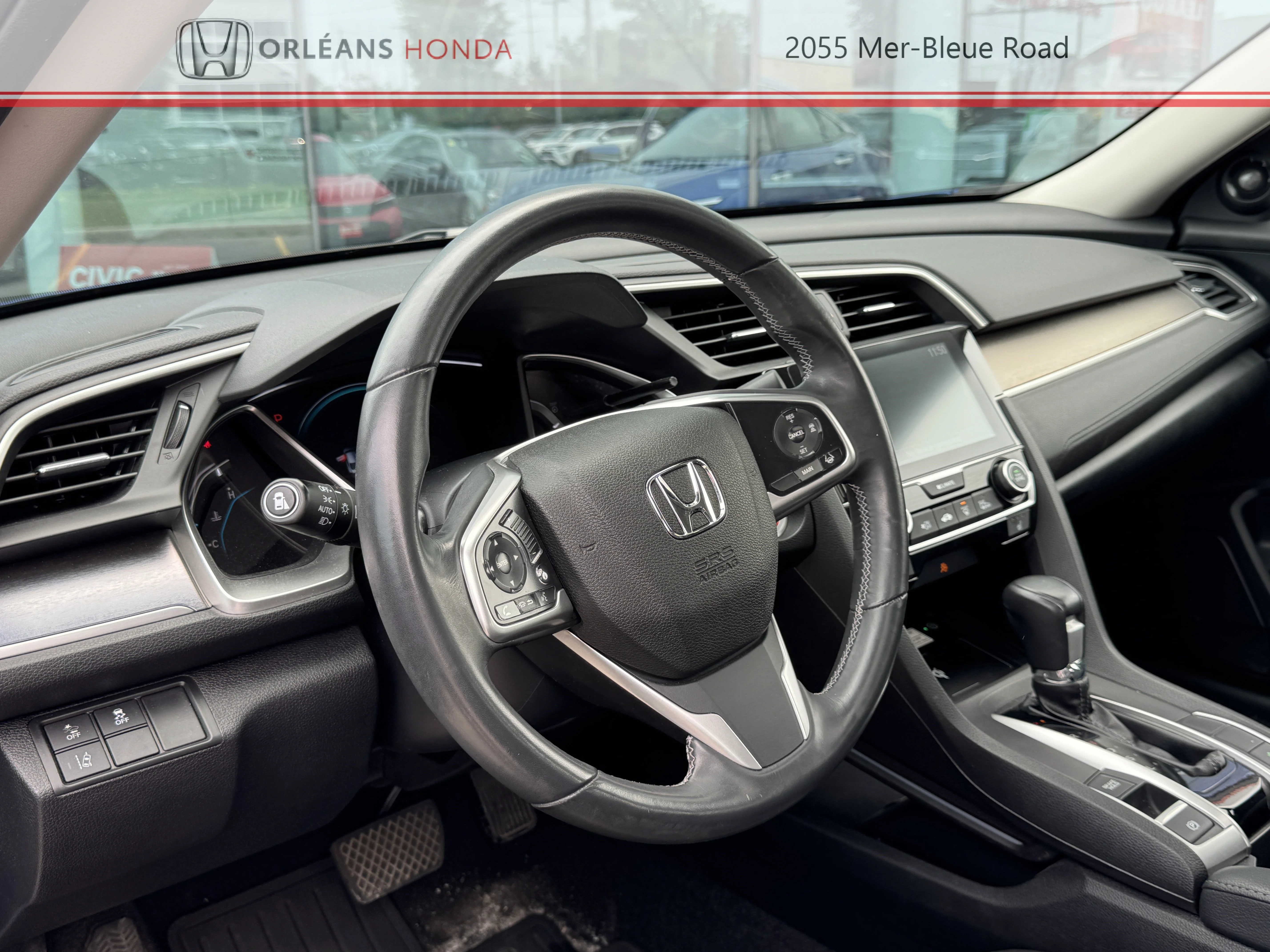 Used 2018  Honda Touring image 14