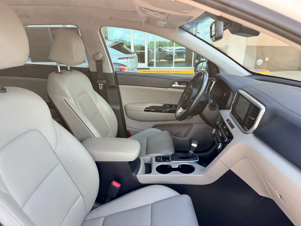 Used 2020 Snow White Pearl Kia EX image 12
