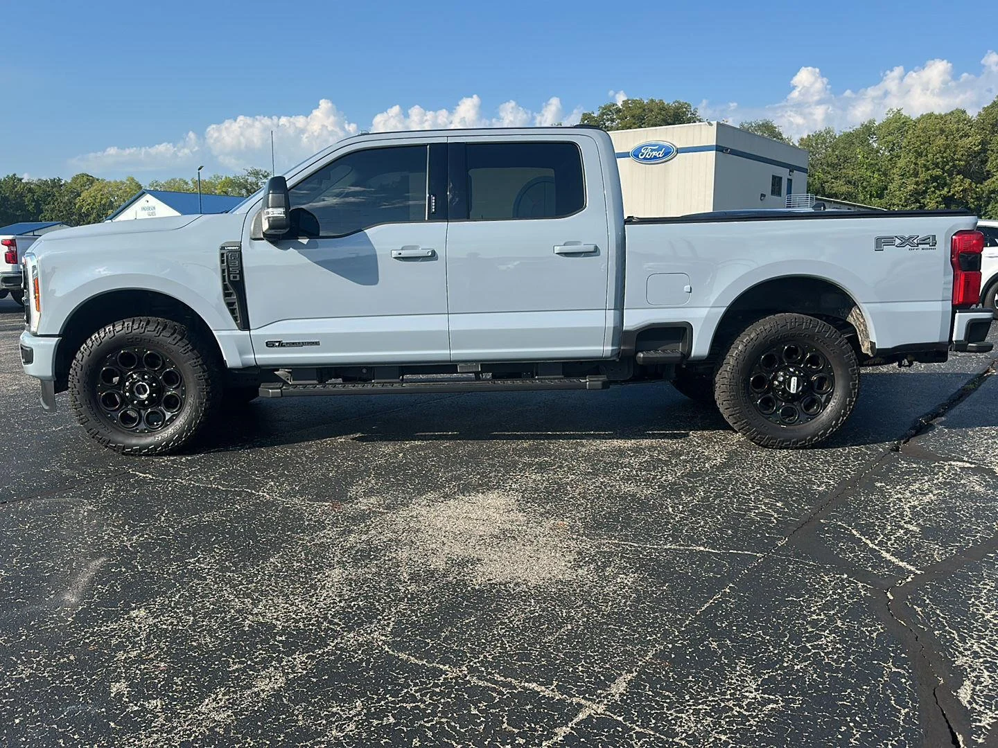 Used 2024 Glacier Gray Metallic Tri-Coat Ford Lariat image 9