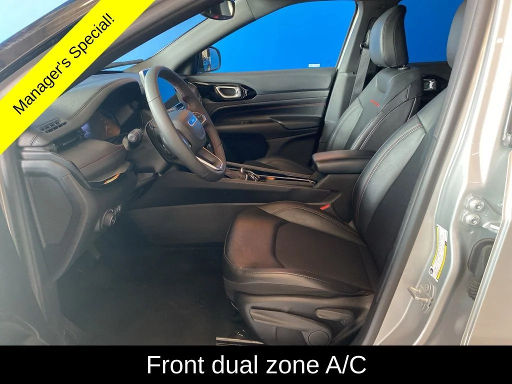 Used 2025 Silver Jeep Trailhawk image 9