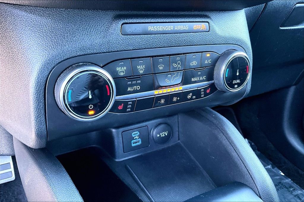 Used 2023 Gray Ford ST-Line image 21