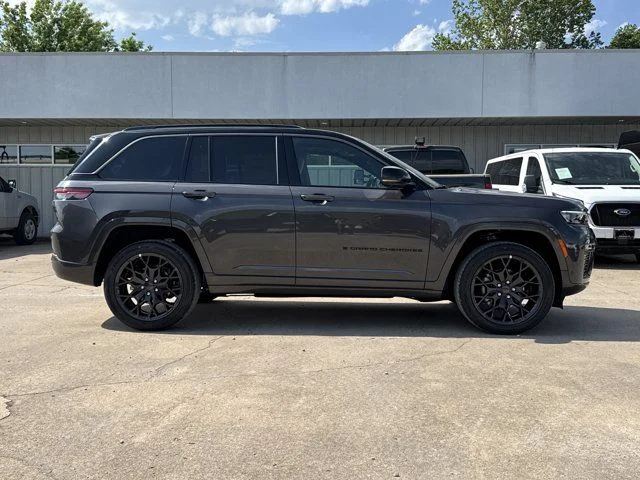 New 2026 Baltic Gray Metallic Clear-Coat Exterior Paint Jeep Summit image 2