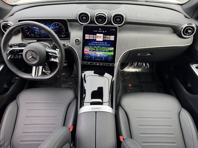 Used 2025 Polar White Mercedes-Benz GLC 300 image 10