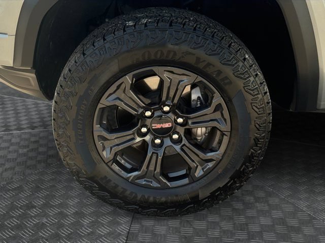 Used 2025 Sterling Metallic GMC Elevation image 9