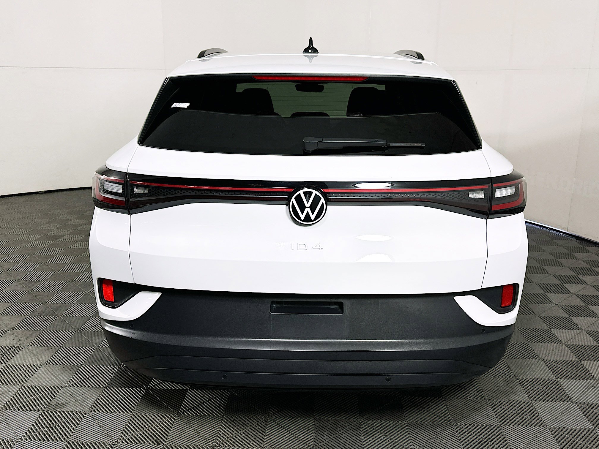 2023 Volkswagen ID.4 thumbnail 6