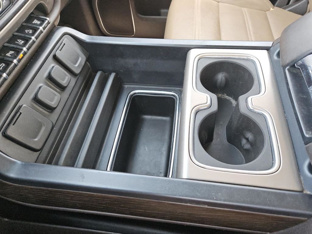 Used 2018 Silver GMC Denali image 33