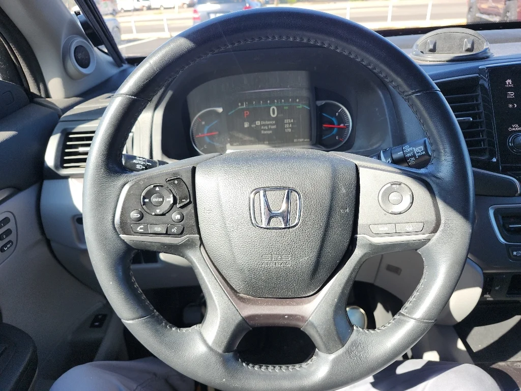 Used 2019 Crystal Black Pearl Honda EX-L image 21