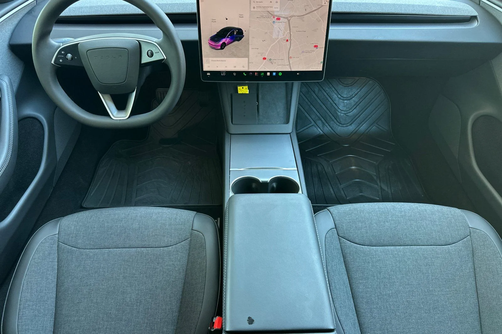Used 2025 White Tesla Standard image 6