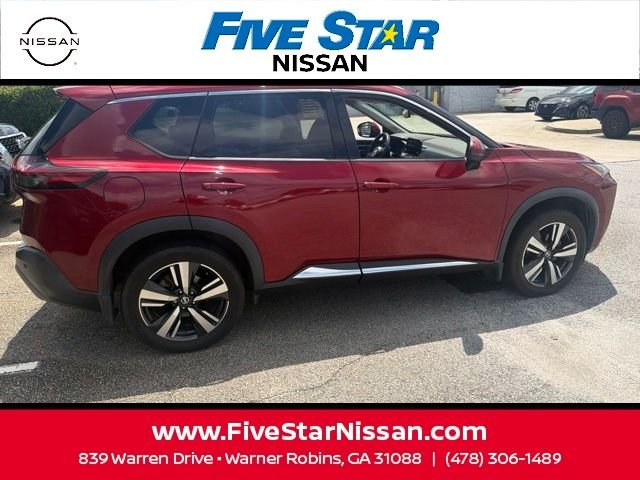 Used 2021 Red Nissan SL image 7