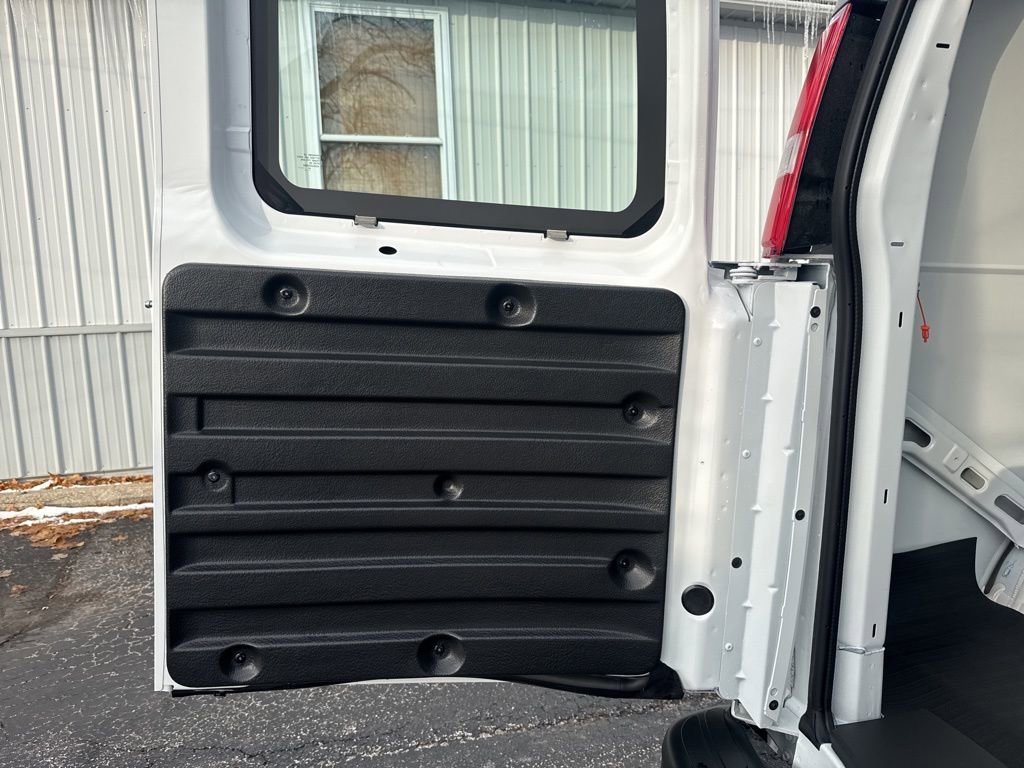 2025 Chevrolet Express Cargo Work Van - Photo 16