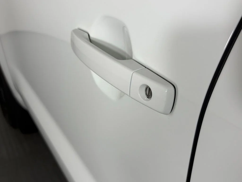 New 2026 Glacier White Nissan Crew Cab SV image 12